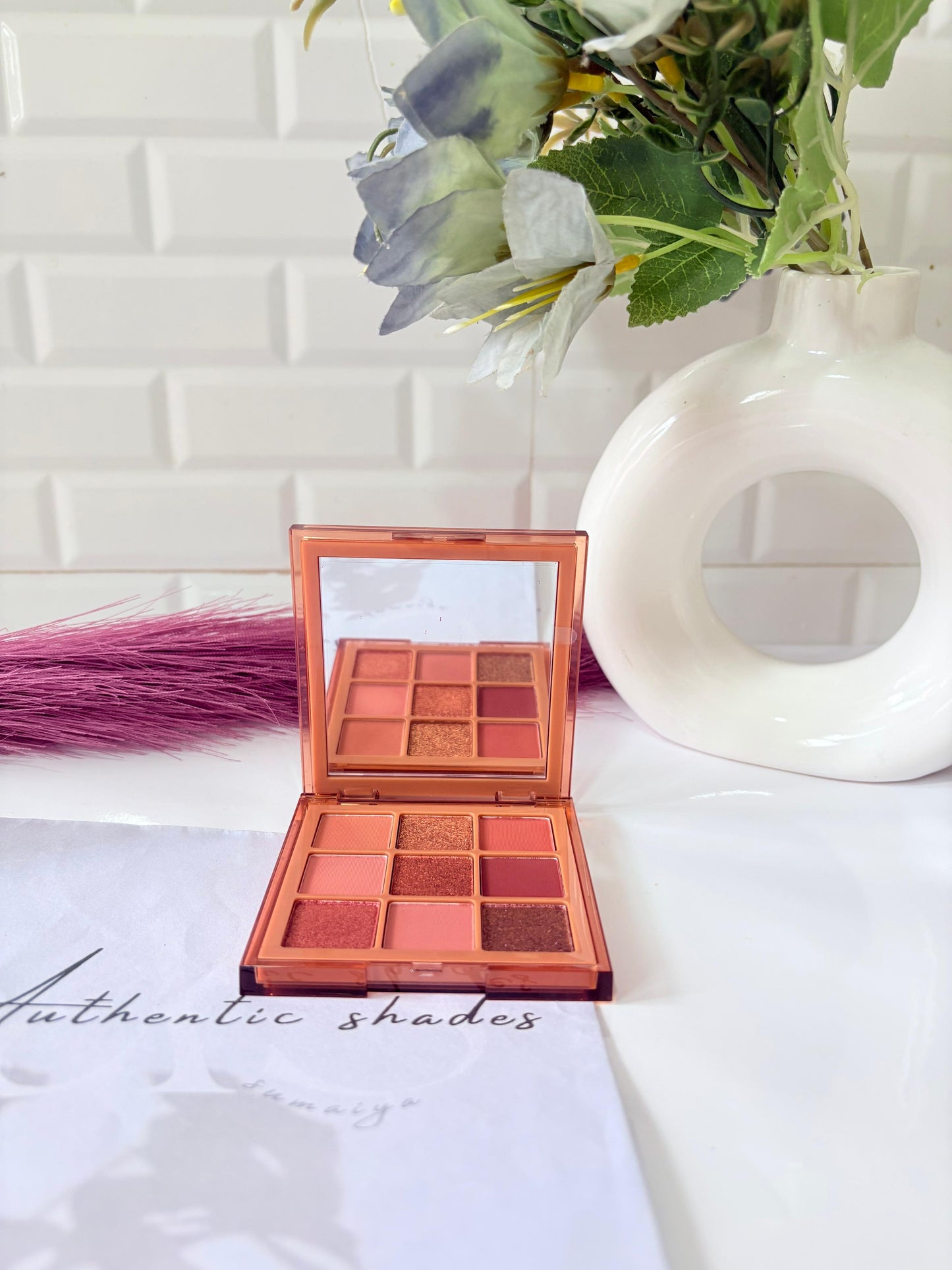 Huda Beauty Nude medium Eyeshadow Palette