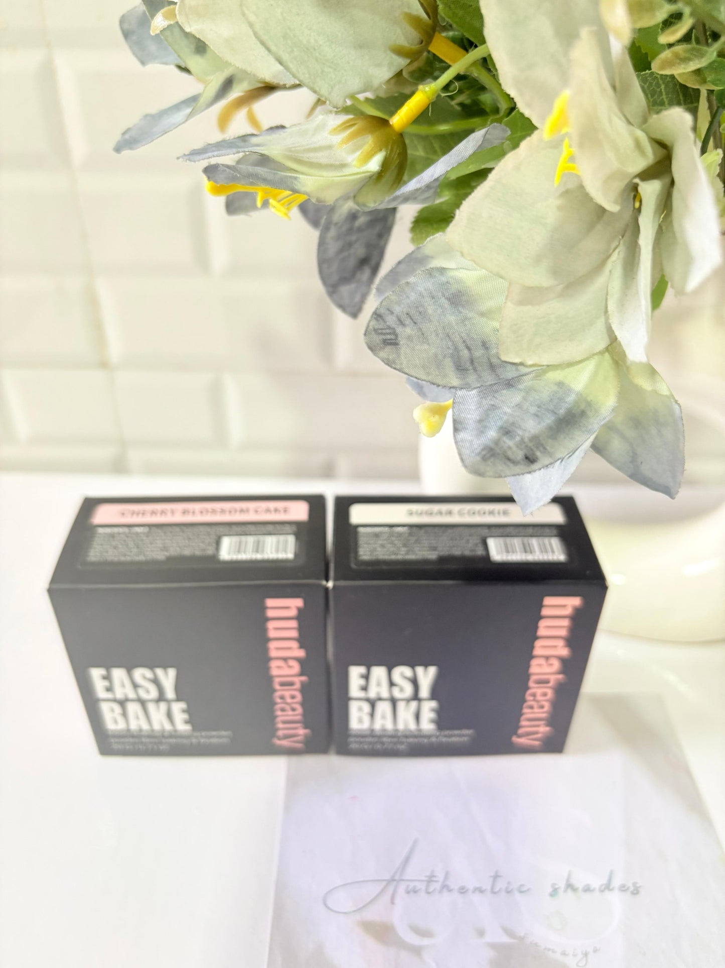 Huda Beauty Easy Bake Loose Baking Setting Powder