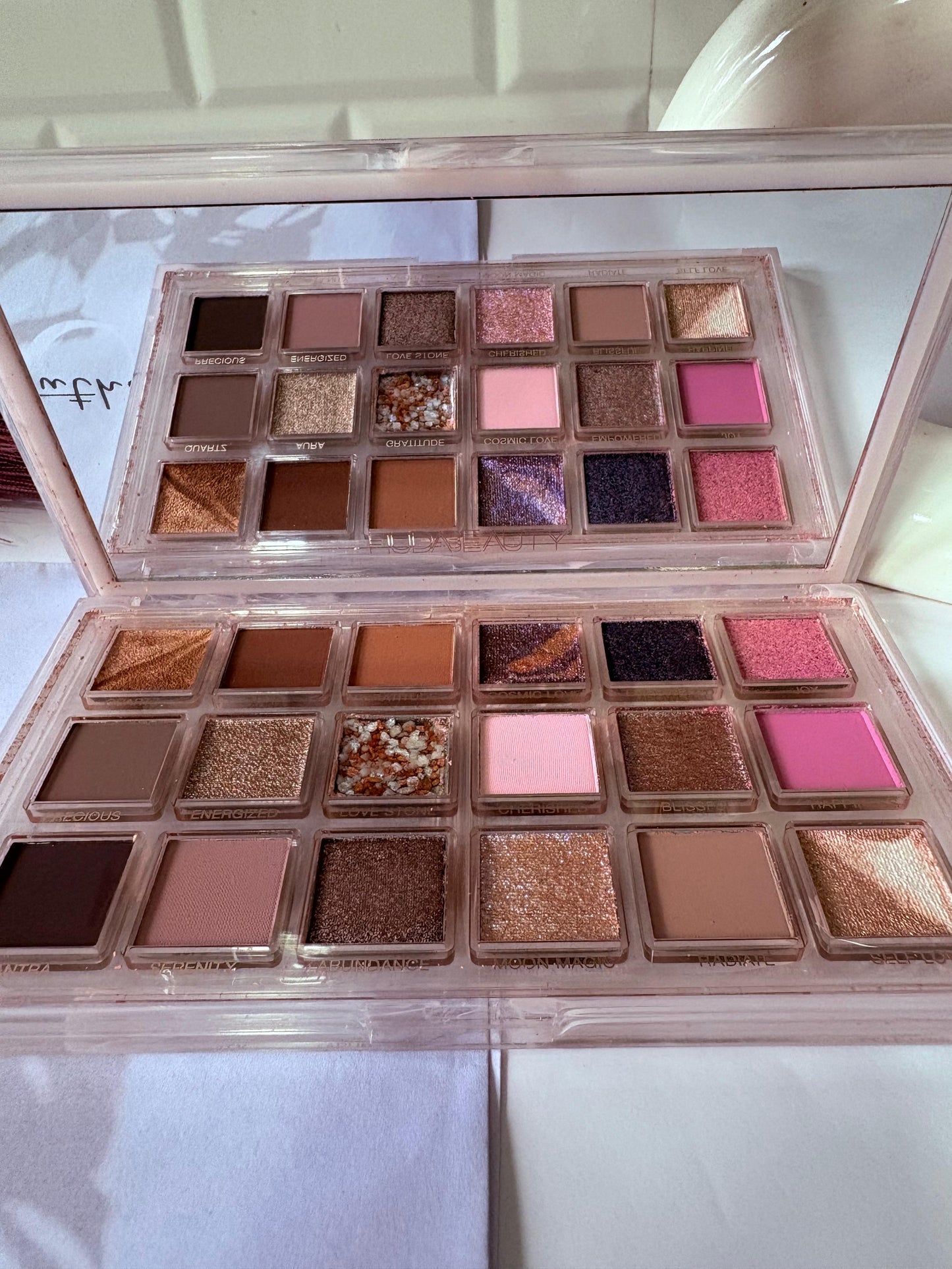 Huda Beauty Rose Quartz Eyeshadow Palette