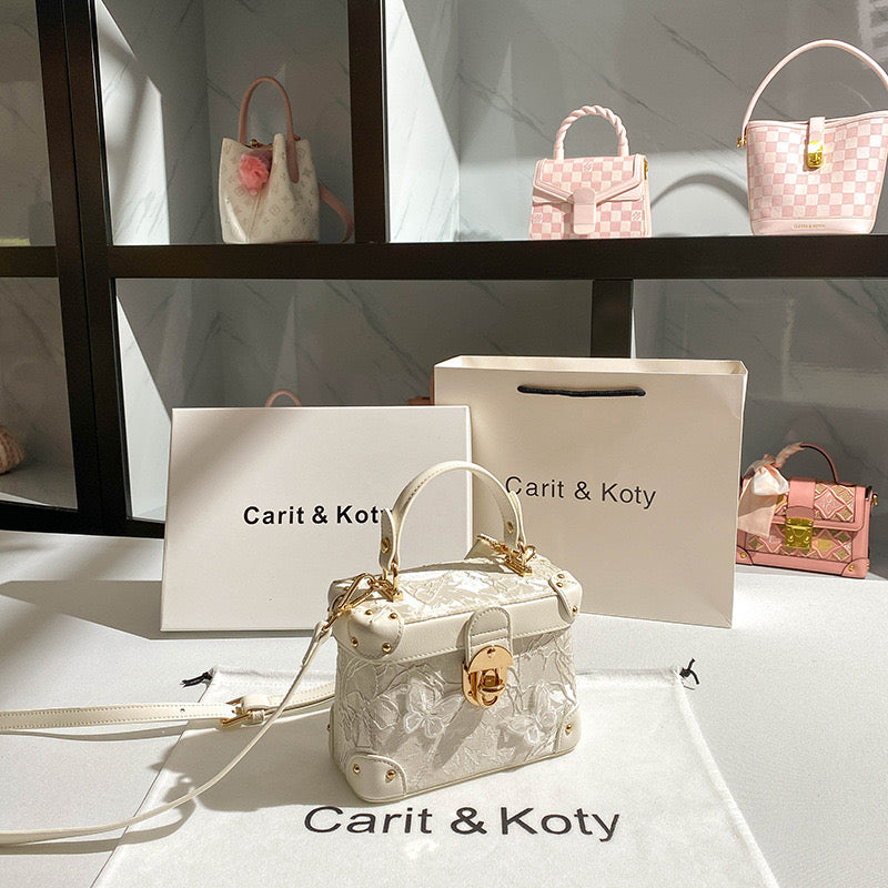 Carit & koty embroidery bag