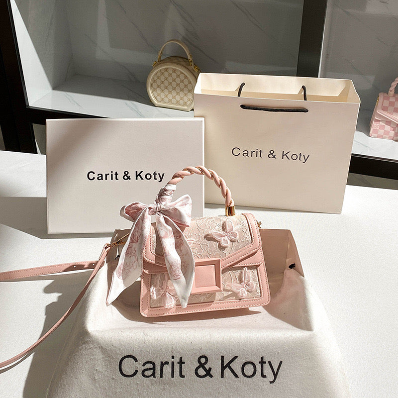 Carit & Koty Pink Buckle Embroidery Bag