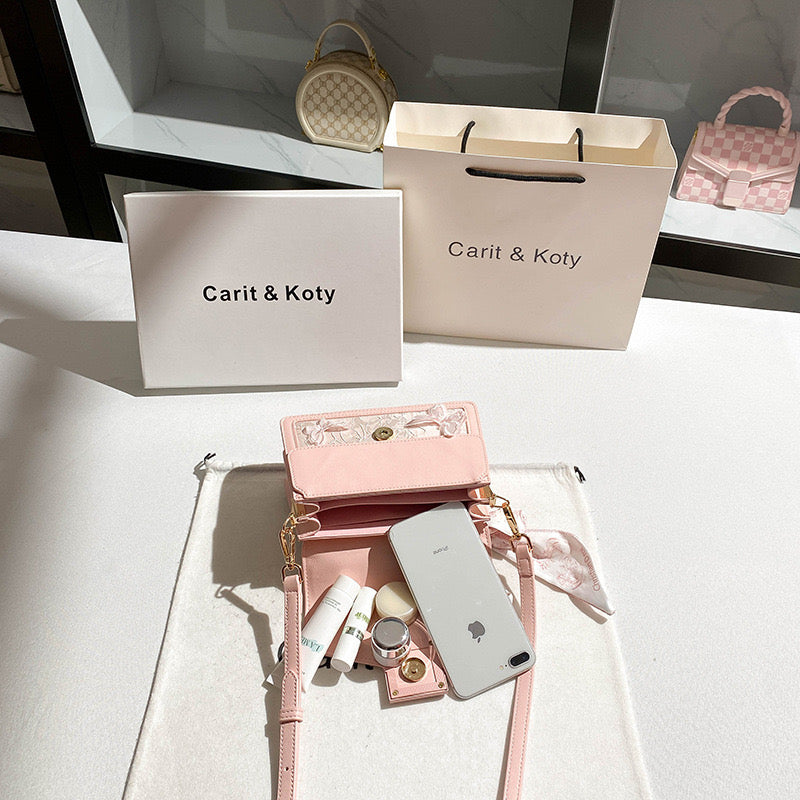 Carit & Koty Pink Buckle Embroidery Bag