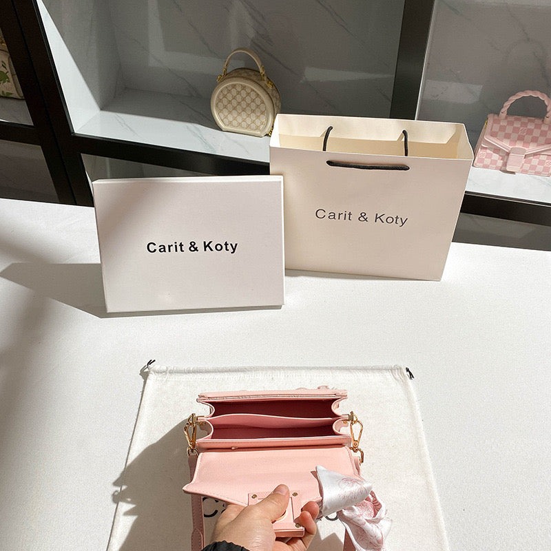 Carit & Koty Pink Buckle Embroidery Bag
